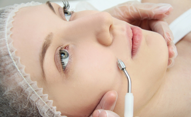 Eletrolifting para rejuvenescimento facial