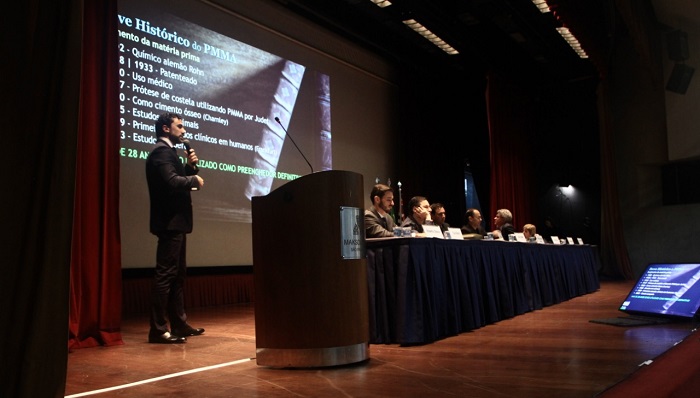 Médico apresentou em congresso técnica inovadora para tratar celulite em graus avançados