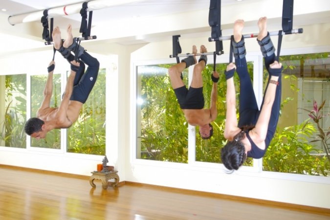 Entenda os benefícios da yoga gravitacional